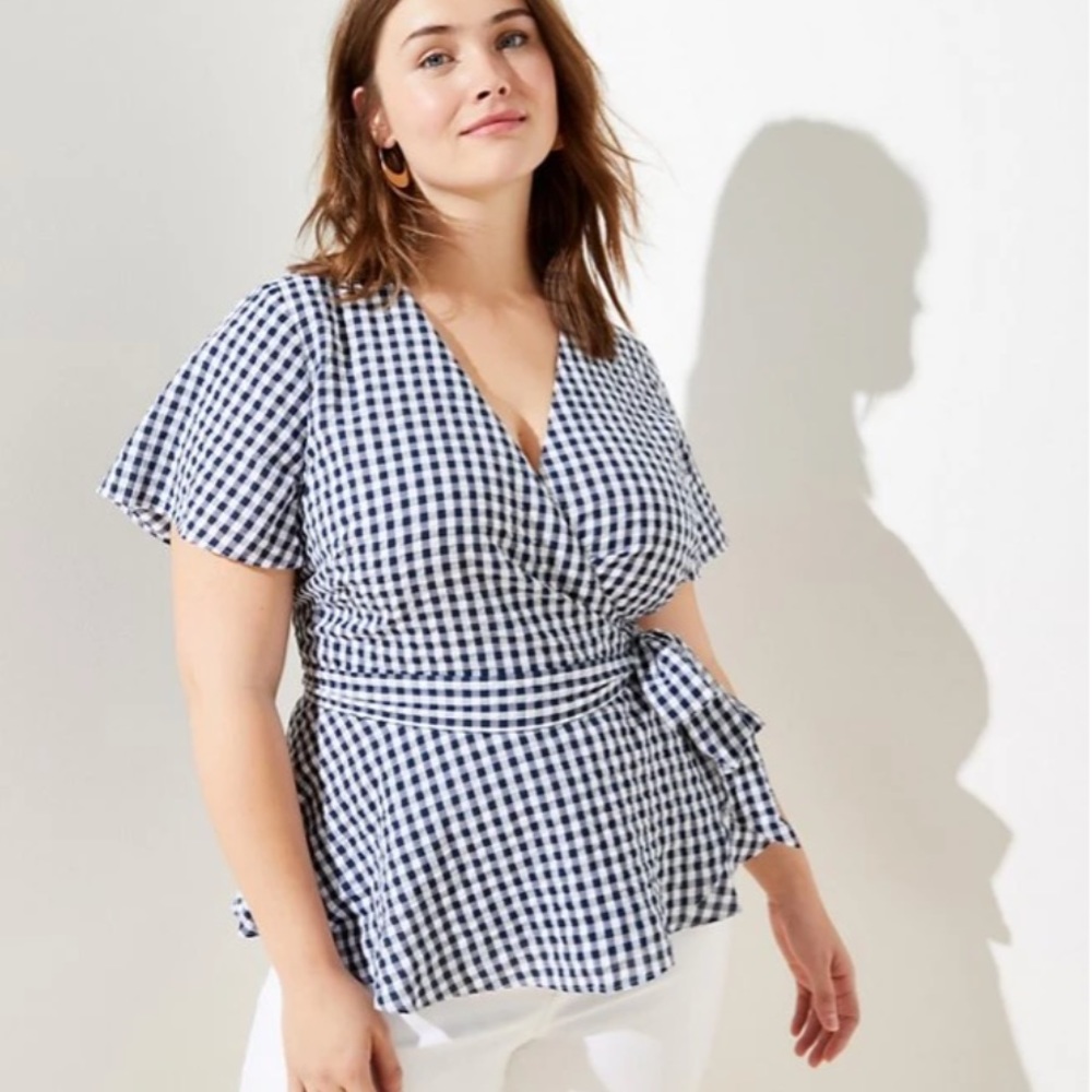 LOFT Gingham Wrap top in forever navy